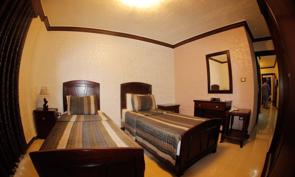 Nahas Plaza Aparthotel อีรบิด ห้อง รูปภาพ